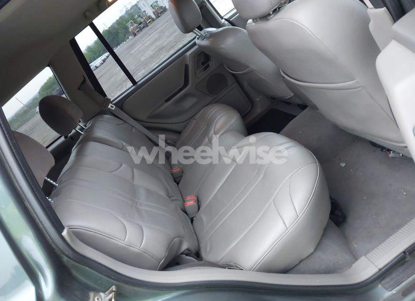 Photo 8 of 2004 Jeep Grand CHEROKEE LAREDO (VIN 1J4GW48S24C276284)