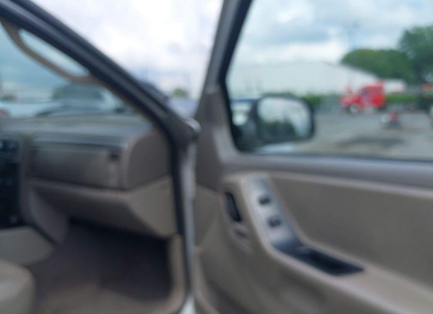 Photo 5 of 2004 Jeep Grand CHEROKEE LAREDO (VIN 1J4GW48S24C294882)