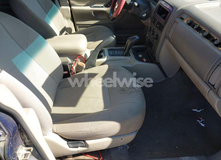 Photo 5 of 2004 Jeep Grand CHEROKEE LAREDO (VIN 1J4GW48S34C217535)