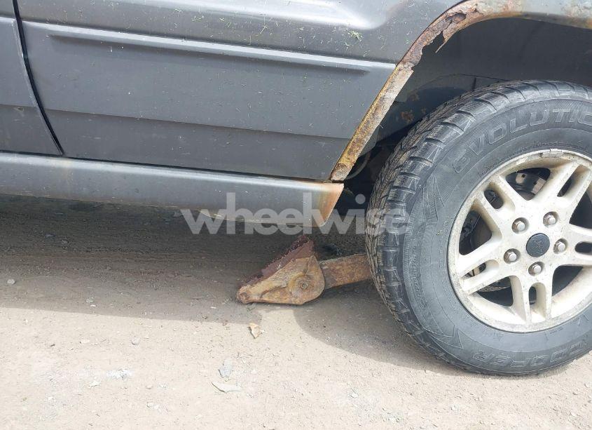 Photo 6 of 2004 Jeep Grand CHEROKEE LAREDO (VIN 1J4GW48S34C399804)