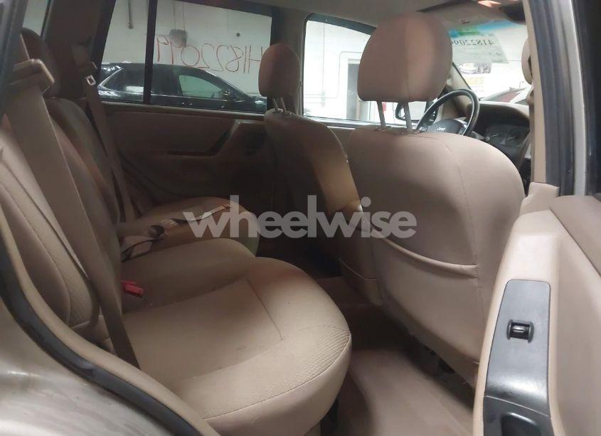 Photo 8 of 2004 Jeep Grand CHEROKEE LAREDO (VIN 1J4GW48S44C321869)