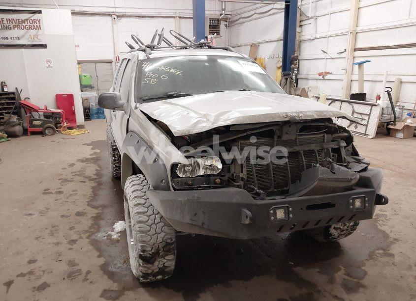 2004 Jeep Grand CHEROKEE LAREDO (VIN 1J4GW48S64C294903) main photo