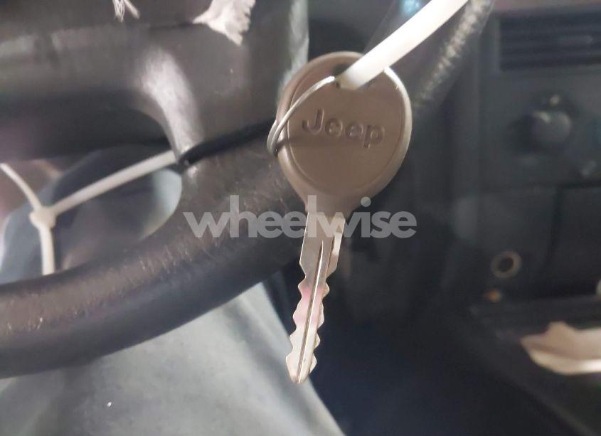 Photo 11 of 2002 Jeep Grand CHEROKEE LAREDO (VIN 1J4GW48S82C102586)