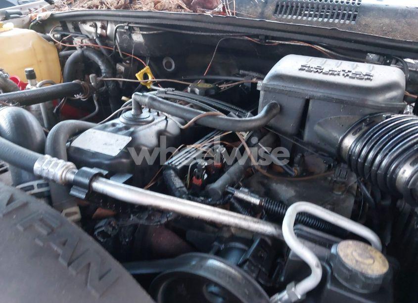 Photo 10 of 2004 Jeep Grand CHEROKEE LAREDO (VIN 1J4GW48S84C122601)