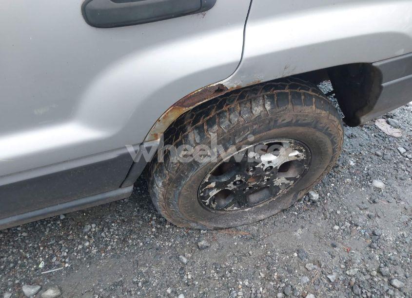 Photo 11 of 2004 Jeep Grand CHEROKEE LAREDO (VIN 1J4GW48S84C122601)