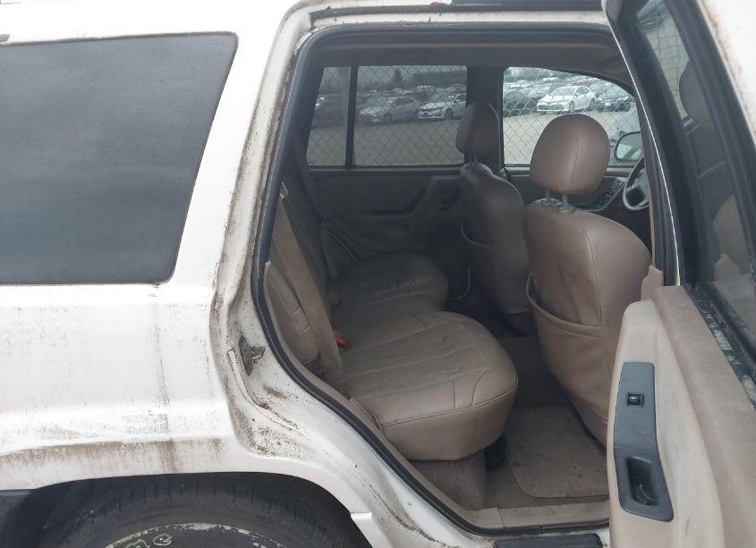 Photo 8 of 2004 Jeep Grand CHEROKEE LAREDO (VIN 1J4GW48S94C391612)