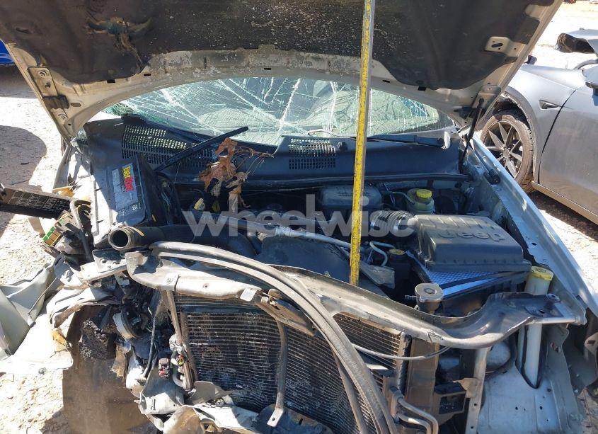 Photo 10 of 2004 Jeep Grand CHEROKEE LAREDO (VIN 1J4GW48S94C395238)