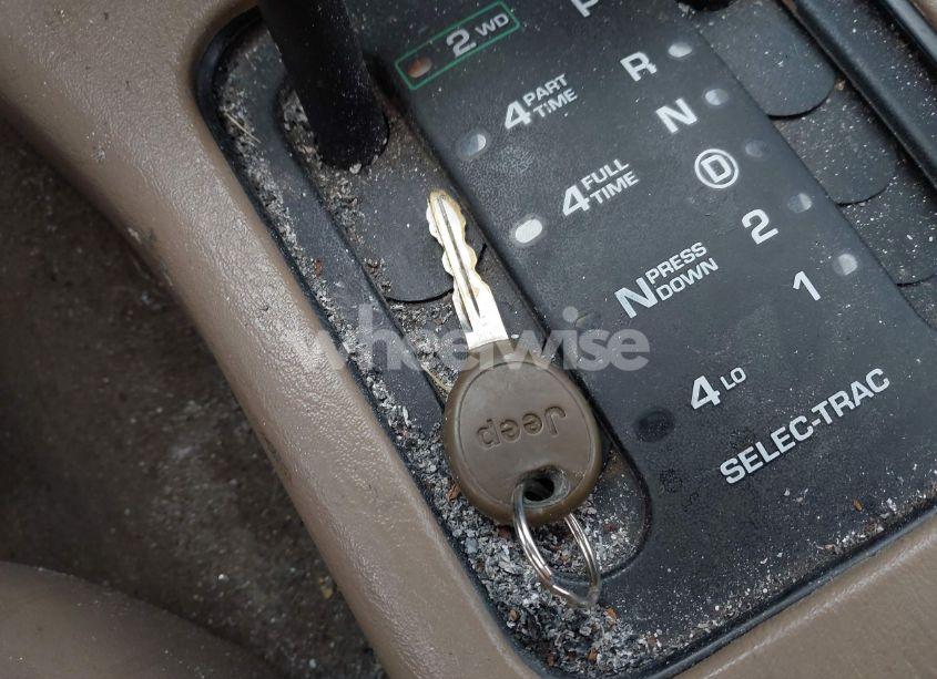 Photo 11 of 2002 Jeep Grand CHEROKEE LAREDO (VIN 1J4GW48SX2C268947)