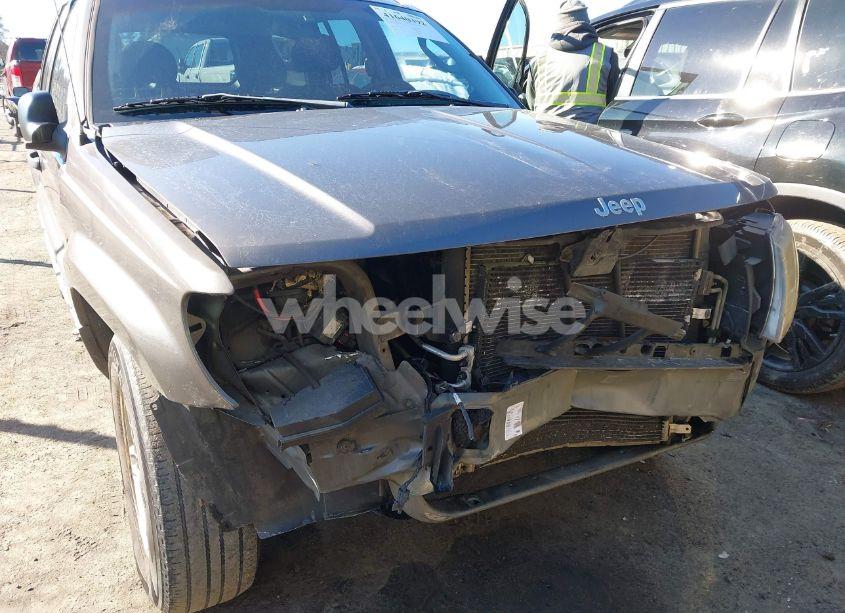 Photo 6 of 2004 Jeep Grand CHEROKEE LAREDO (VIN 1J4GW48SX4C380022)