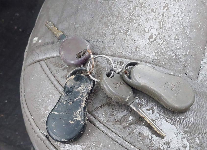 Photo 11 of 2004 Jeep Grand CHEROKEE LIMITED (VIN 1J4GW58N04C375265)