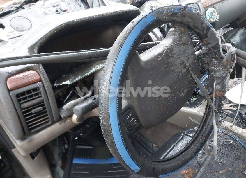 Photo 7 of 1999 Jeep Grand CHEROKEE LAREDO (VIN 1J4GW58N3XC760274)