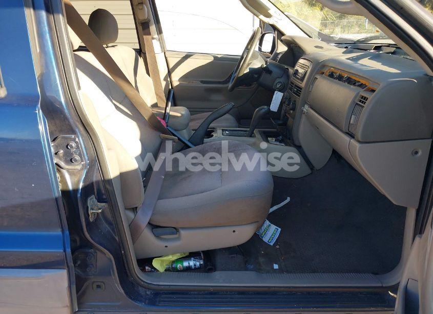 Photo 5 of 2002 Jeep Grand CHEROKEE LAREDO (VIN 1J4GX48S12C126421)