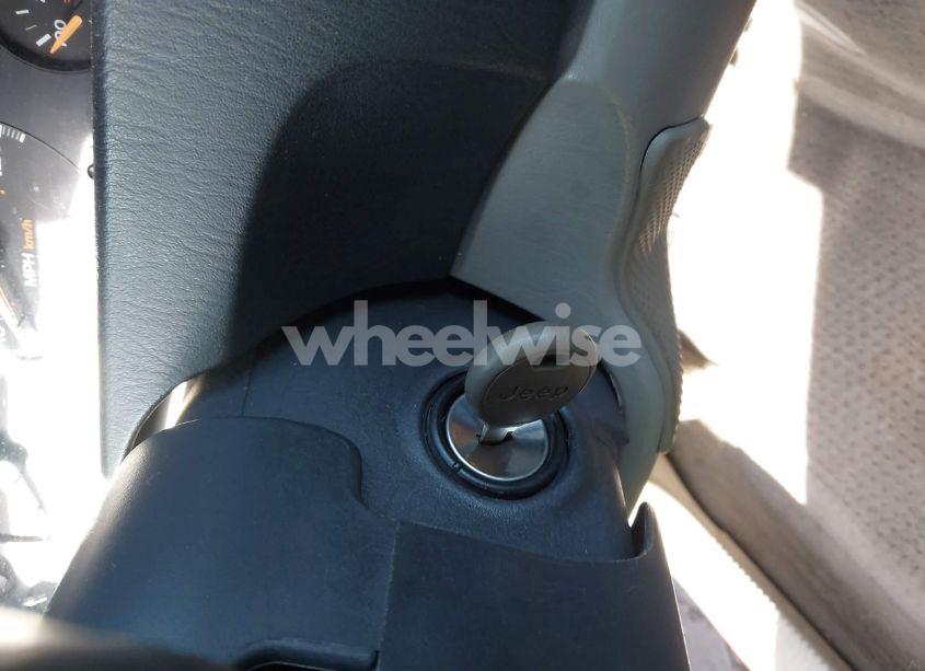 Photo 11 of 2003 Jeep Grand CHEROKEE LAREDO (VIN 1J4GX48S13C594893)