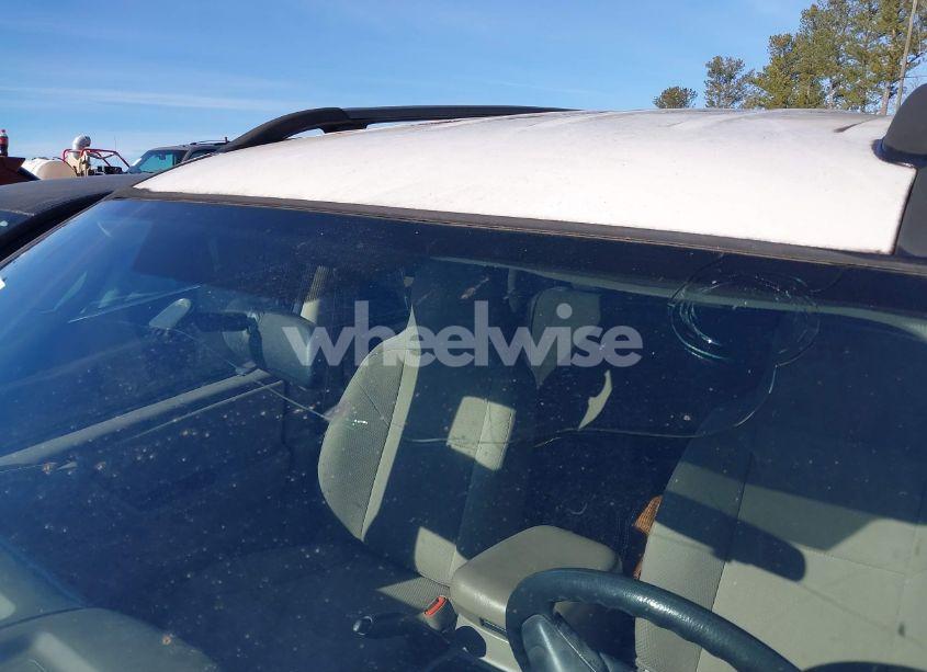 Photo 6 of 2004 Jeep Grand CHEROKEE LAREDO (VIN 1J4GX48S14C401661)