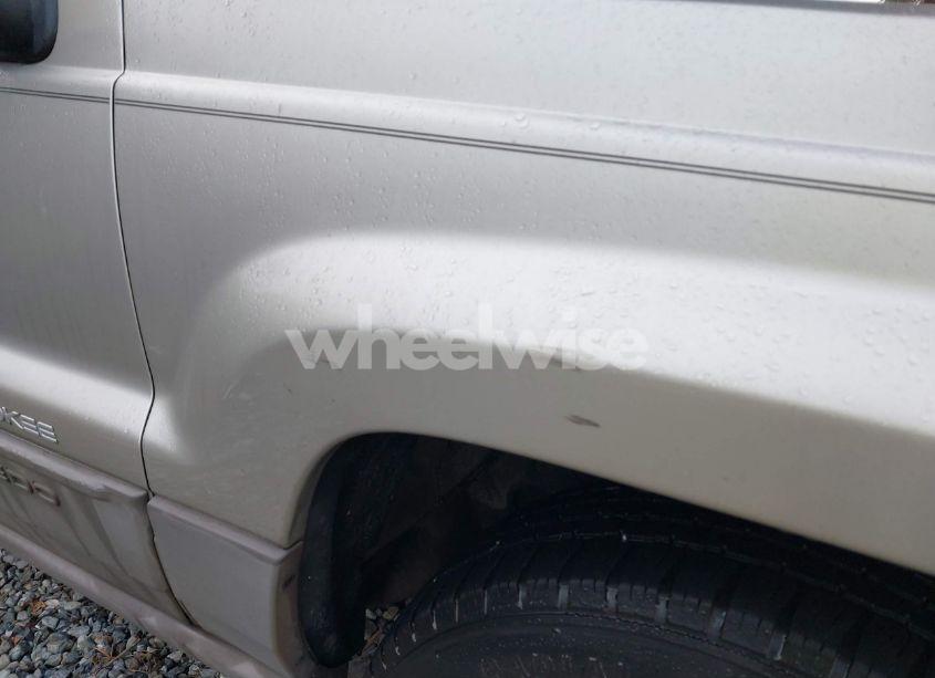 Photo 6 of 2003 Jeep Grand CHEROKEE LAREDO (VIN 1J4GX48S23C523735)