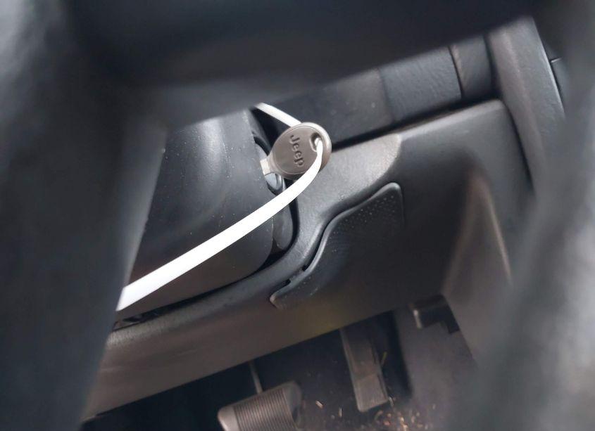 Photo 11 of 2004 Jeep Grand CHEROKEE LAREDO (VIN 1J4GX48S34C249625)