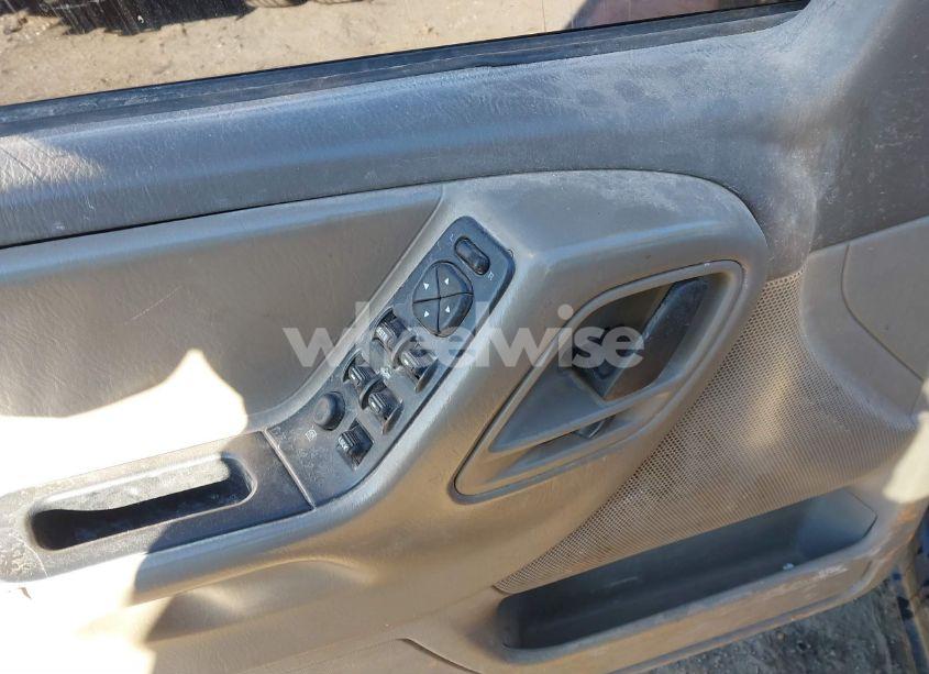 Photo 14 of 2004 Jeep Grand CHEROKEE LAREDO (VIN 1J4GX48S64C117636)