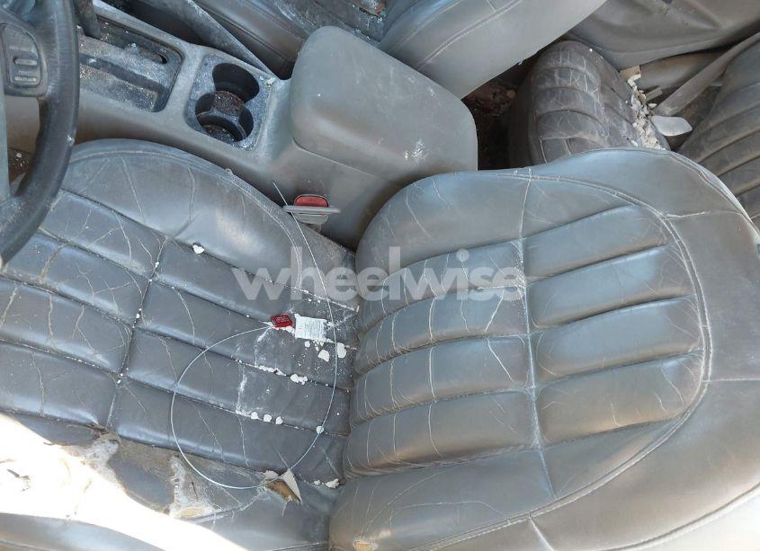 Photo 16 of 2004 Jeep Grand CHEROKEE LAREDO (VIN 1J4GX48S64C117636)
