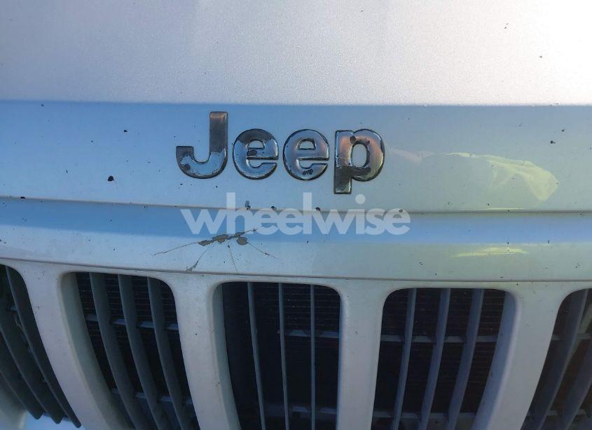 Photo 16 of 2004 Jeep Grand CHEROKEE LAREDO (VIN 1J4GX48S64C318498)