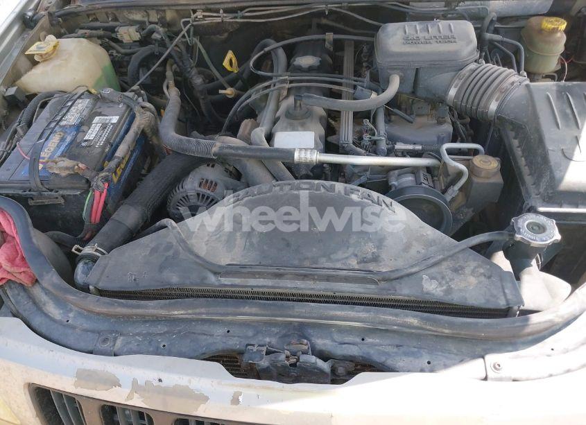 Photo 10 of 2004 Jeep Grand CHEROKEE LAREDO (VIN 1J4GX48S84C163372)