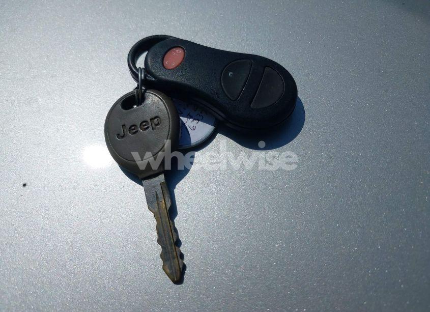 Photo 11 of 2004 Jeep Grand CHEROKEE LAREDO (VIN 1J4GX48S84C163372)