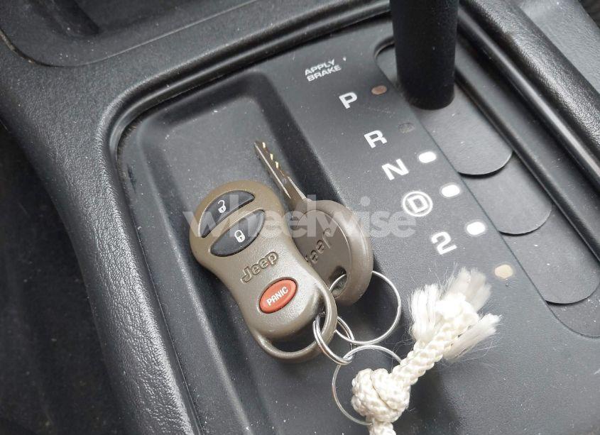 Photo 11 of 2002 Jeep Grand CHEROKEE LAREDO (VIN 1J4GX48SX2C224721)