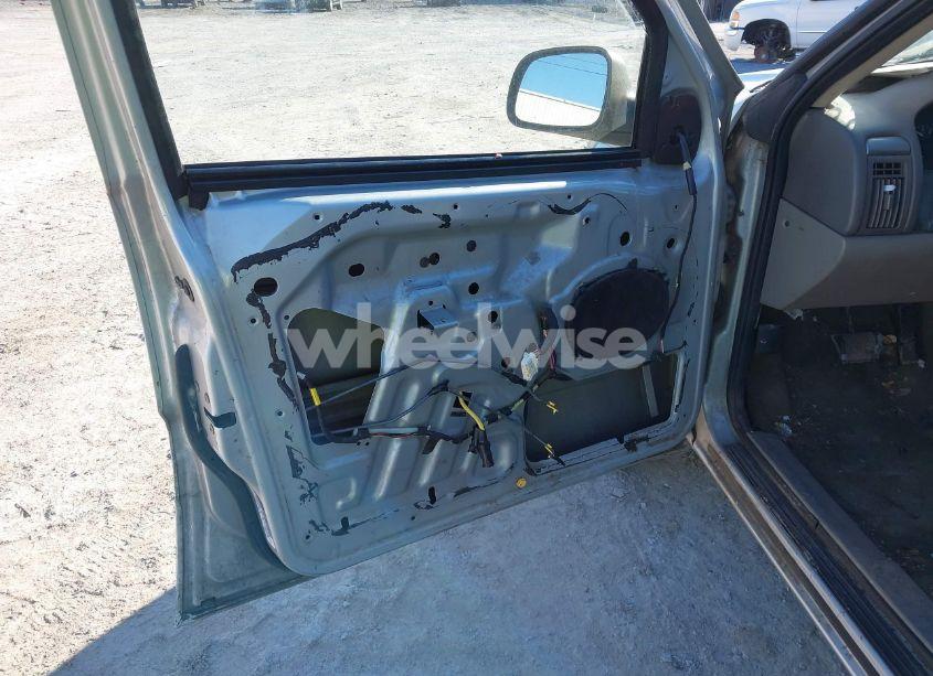 Photo 13 of 2004 Jeep Grand CHEROKEE LAREDO (VIN 1J4GX48SX4C214015)