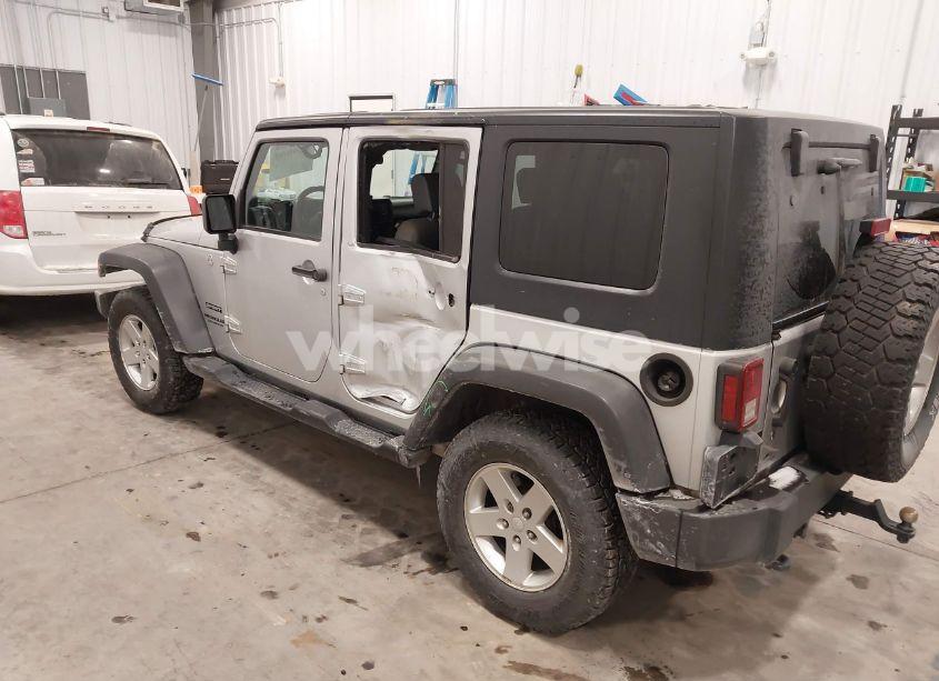 Photo 3 of 2010 Jeep Wrangler UNLIMITED SPORT (VIN 1J4HA3H15AL117324)