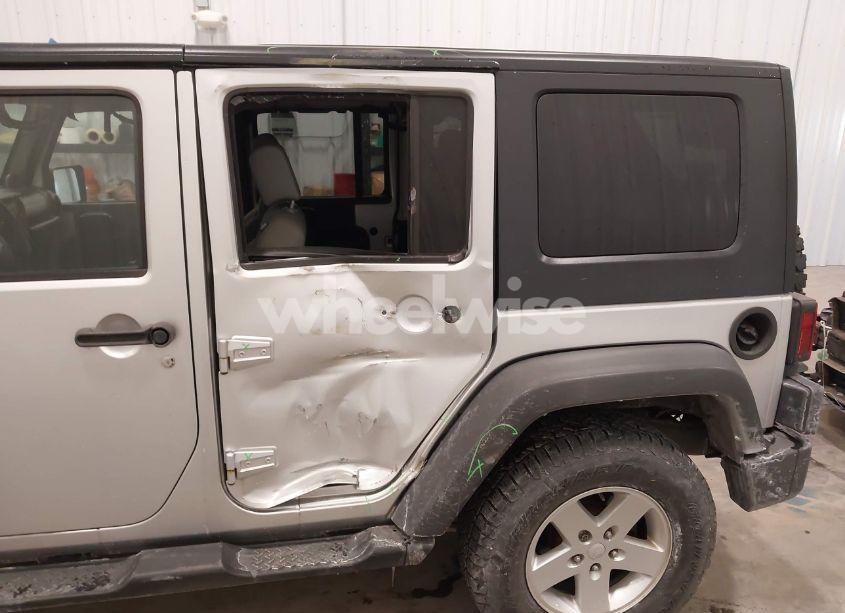 Photo 6 of 2010 Jeep Wrangler UNLIMITED SPORT (VIN 1J4HA3H15AL117324)