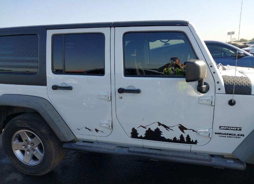 Photo 13 of 2011 Jeep Wrangler UNLIMITED SPORT (VIN 1J4HA3H18BL589891)