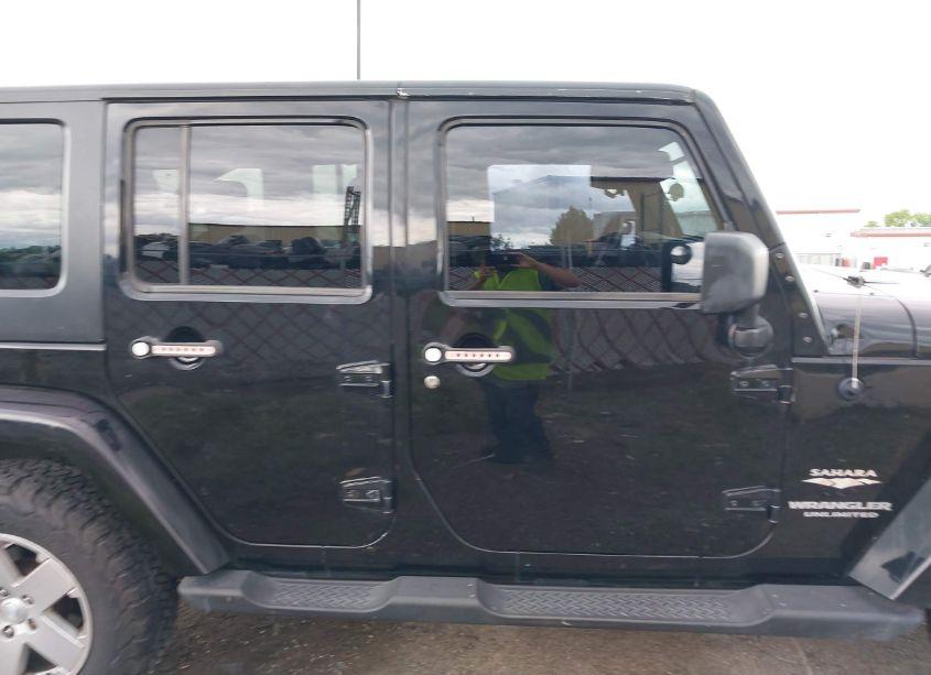 Photo 13 of 2010 Jeep Wrangler UNLIMITED SAHARA (VIN 1J4HA5H16AL171064)