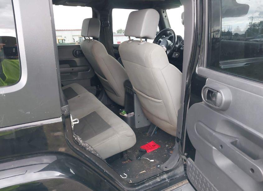 Photo 8 of 2010 Jeep Wrangler UNLIMITED SAHARA (VIN 1J4HA5H16AL171064)