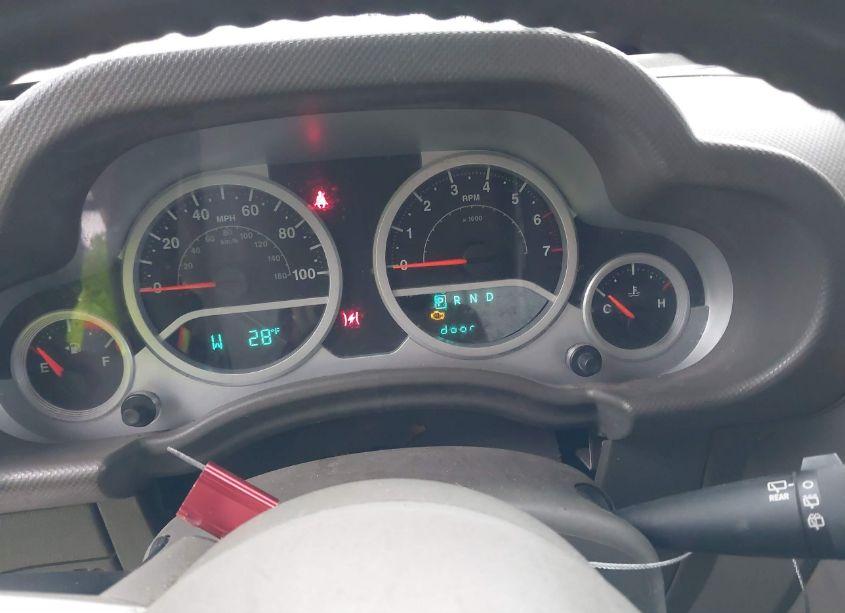 Photo 7 of 2010 Jeep Wrangler UNLIMITED SAHARA (VIN 1J4HA5H18AL106605)