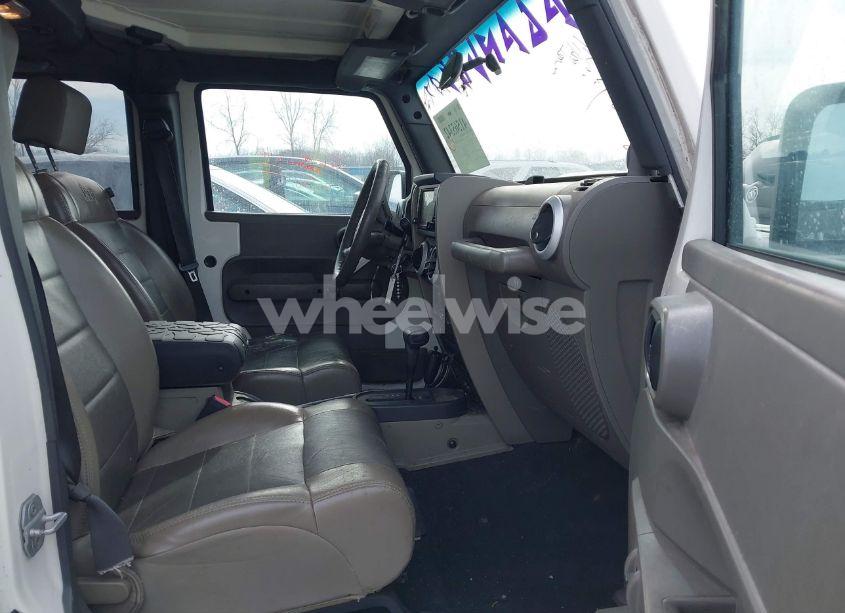 Photo 5 of 2010 Jeep Wrangler UNLIMITED SAHARA (VIN 1J4HA5H19AL177179)