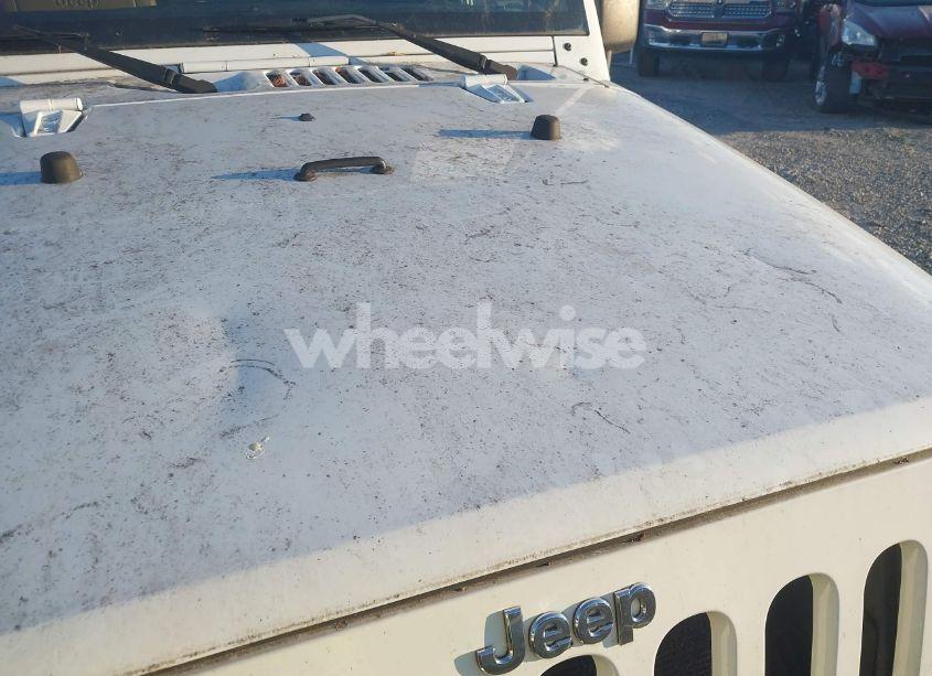 Photo 15 of 2011 Jeep Wrangler UNLIMITED SAHARA (VIN 1J4HA5H1XBL557374)