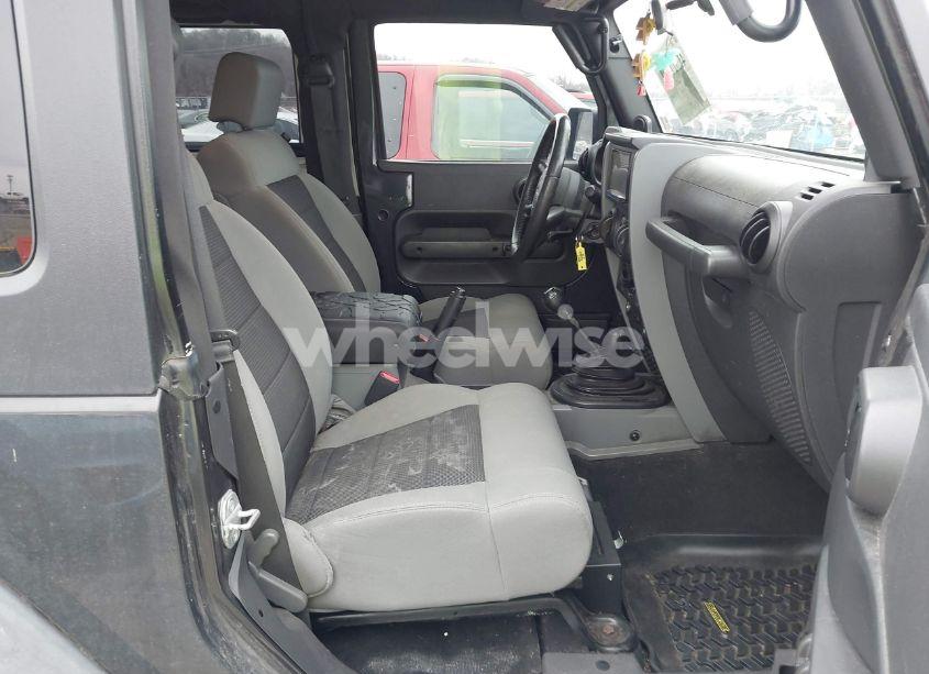 Photo 5 of 2010 Jeep Wrangler RUBICON (VIN 1J4HA6D17AL133371)