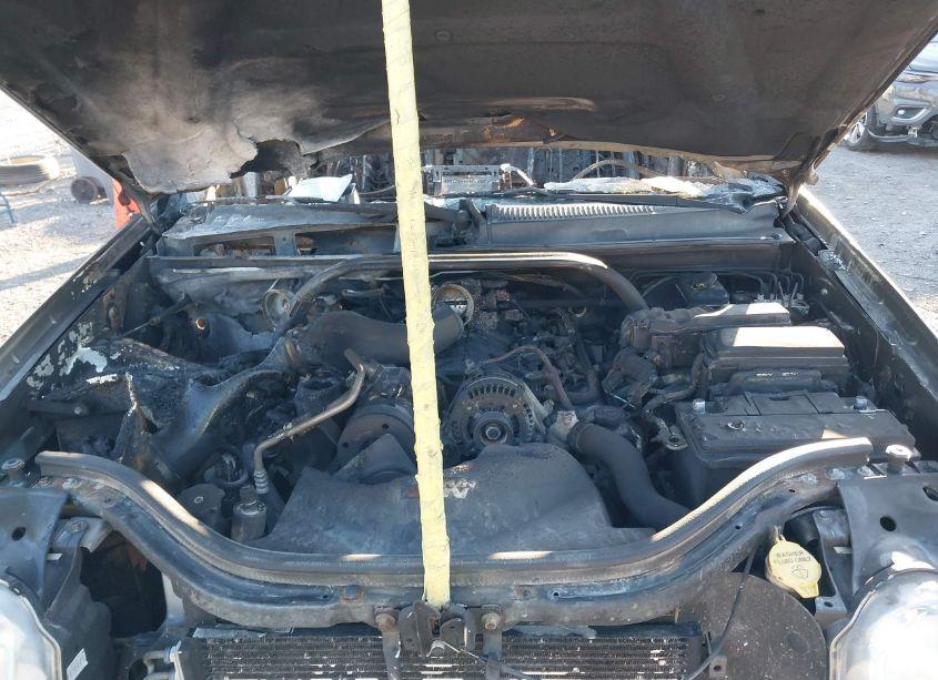 Photo 10 of 2005 Jeep Grand CHEROKEE LAREDO (VIN 1J4HR48N05C627975)