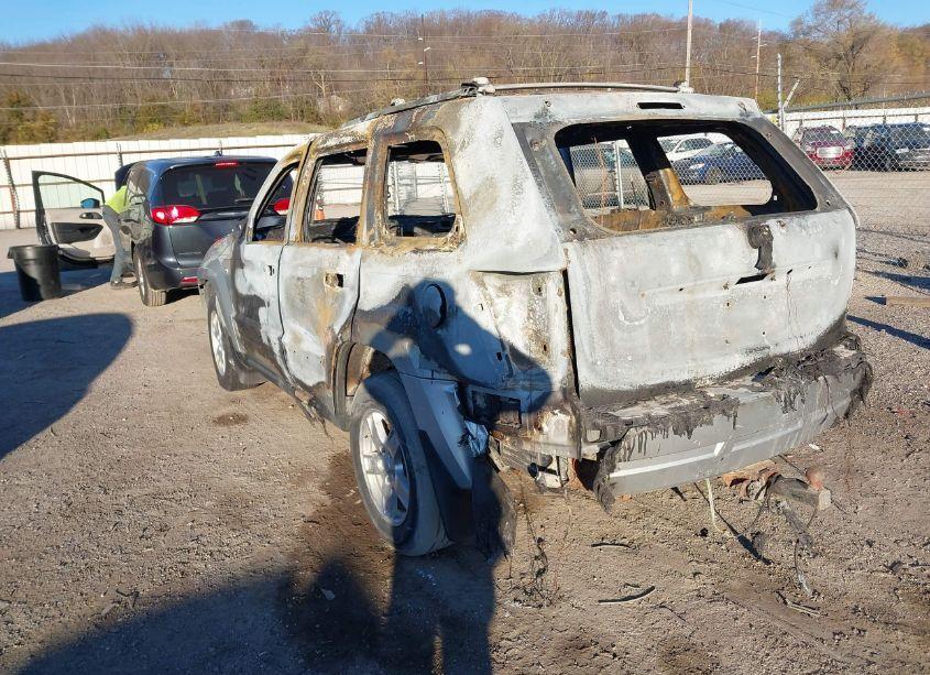 Photo 3 of 2005 Jeep Grand CHEROKEE LAREDO (VIN 1J4HR48N05C627975)