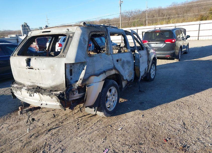 Photo 4 of 2005 Jeep Grand CHEROKEE LAREDO (VIN 1J4HR48N05C627975)