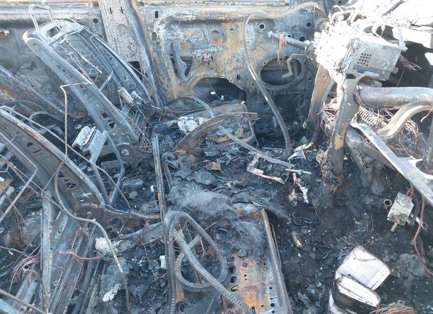 Photo 5 of 2005 Jeep Grand CHEROKEE LAREDO (VIN 1J4HR48N05C627975)