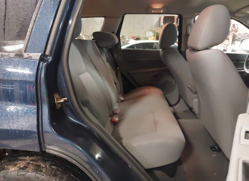 Photo 8 of 2005 Jeep Grand CHEROKEE LAREDO (VIN 1J4HR48N05C727655)