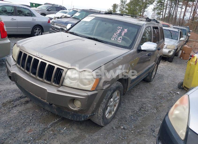 Photo 2 of 2005 Jeep Grand CHEROKEE LAREDO (VIN 1J4HR48N35C535663)