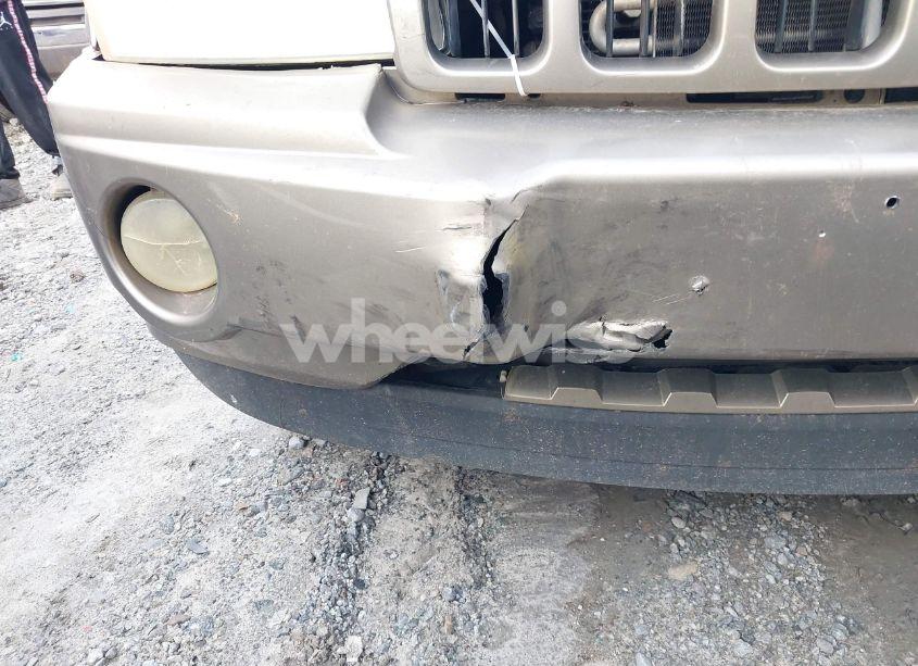 Photo 6 of 2005 Jeep Grand CHEROKEE LAREDO (VIN 1J4HR48N35C535663)