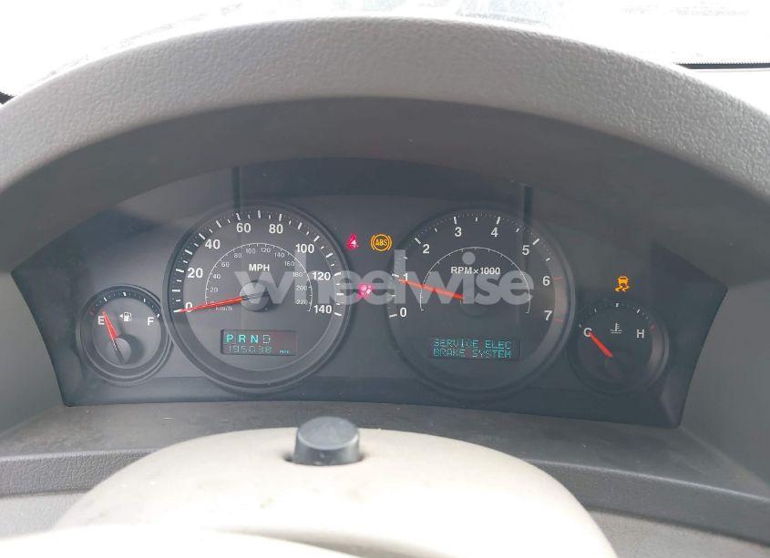 Photo 7 of 2005 Jeep Grand CHEROKEE LAREDO (VIN 1J4HR48N35C535663)