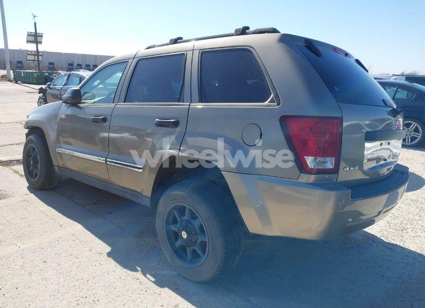 Photo 3 of 2005 Jeep Grand CHEROKEE LAREDO (VIN 1J4HR48N35C647637)