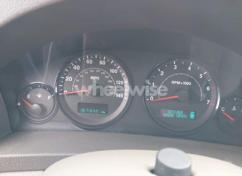 Photo 7 of 2005 Jeep Grand CHEROKEE LAREDO (VIN 1J4HR48N35C647637)