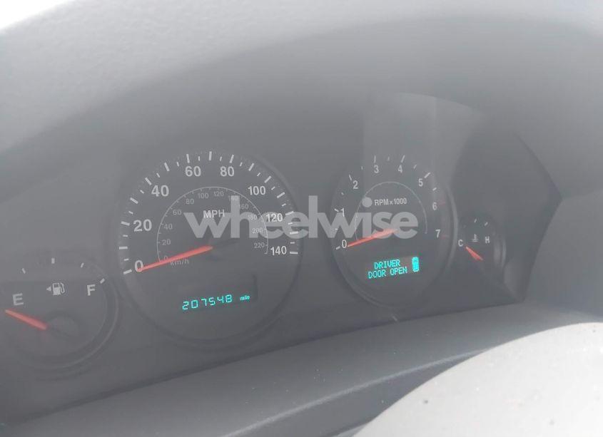 Photo 7 of 2005 Jeep Grand CHEROKEE LAREDO (VIN 1J4HR48N45C530441)