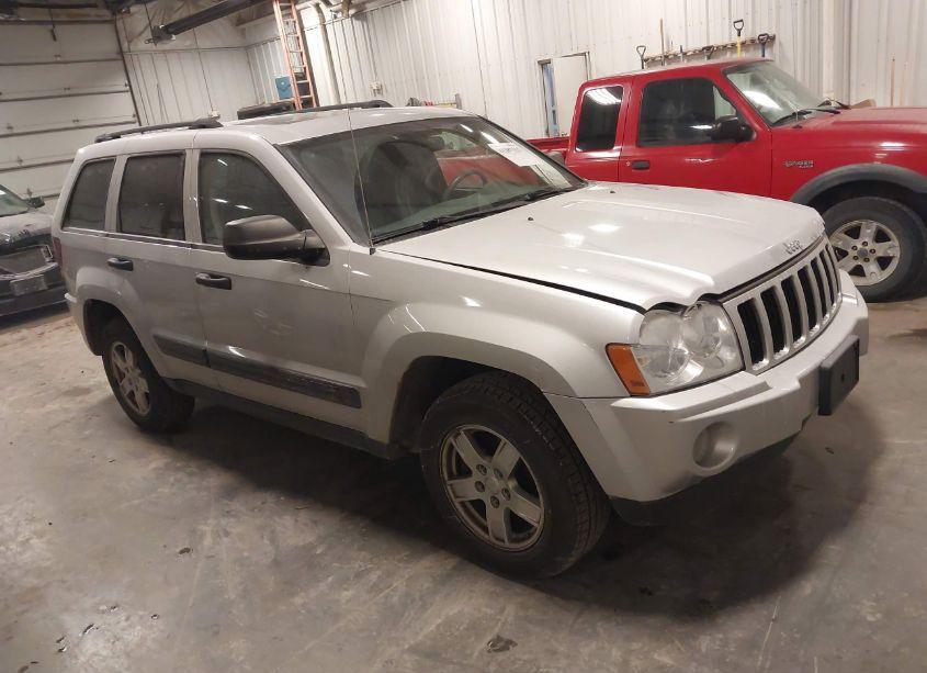 2006 Jeep Grand CHEROKEE LAREDO (VIN 1J4HR48N46C255686) main photo