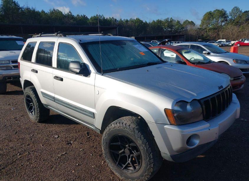 2006 Jeep Grand CHEROKEE LAREDO (VIN 1J4HR48N56C308332) main photo