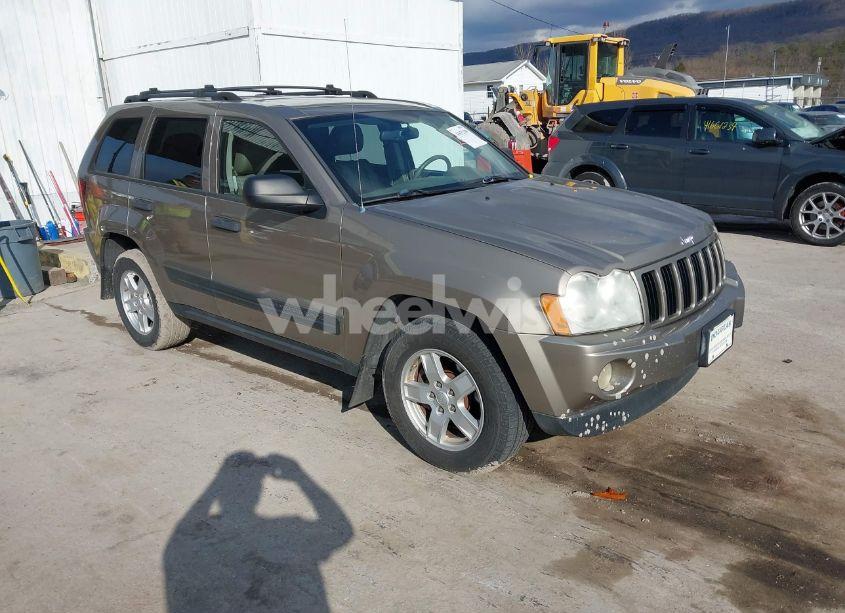 2005 Jeep Grand CHEROKEE LAREDO (VIN 1J4HR48N65C552764) main photo